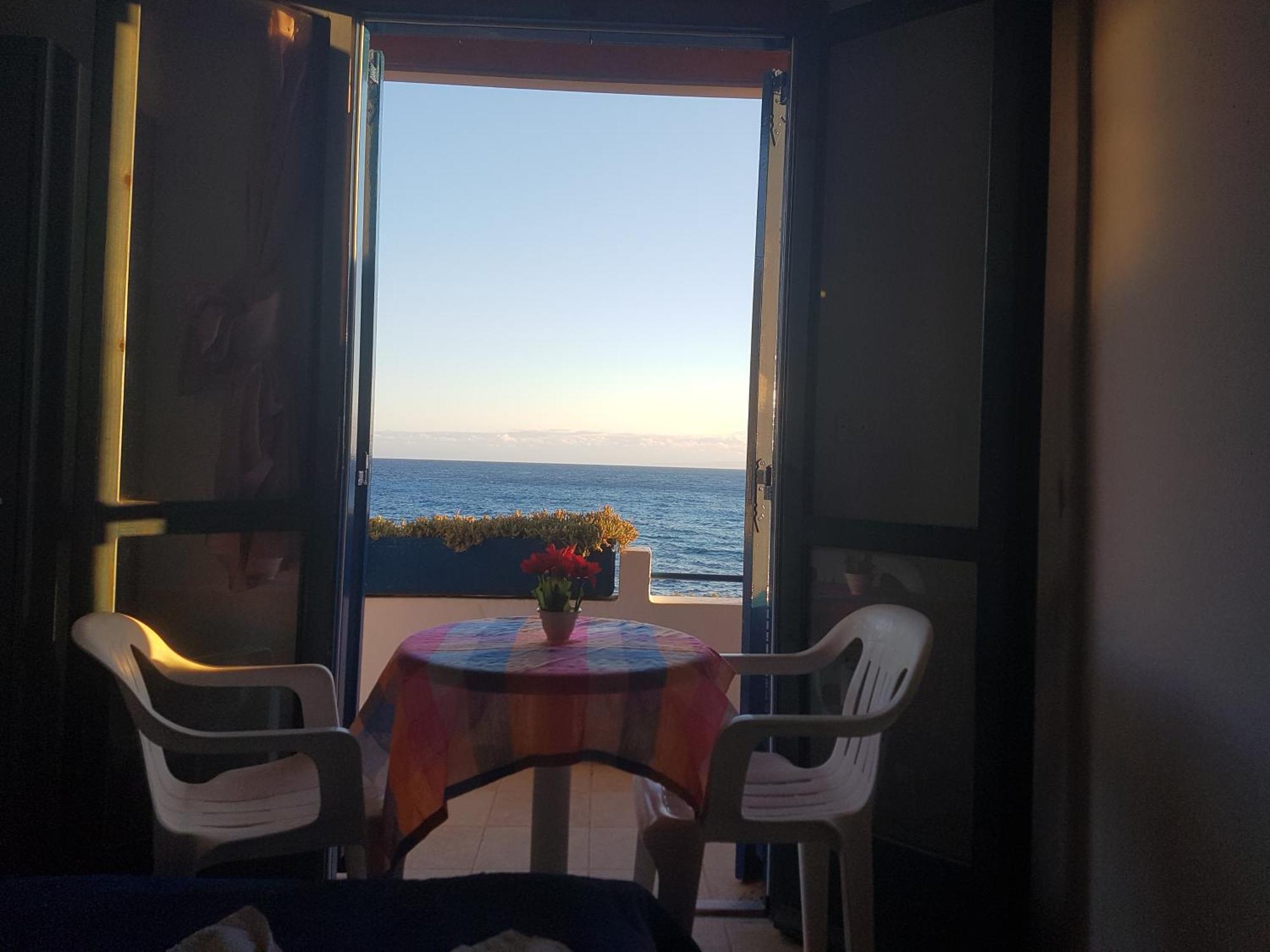 Taverna Akrogiali Лутро Екстериор снимка