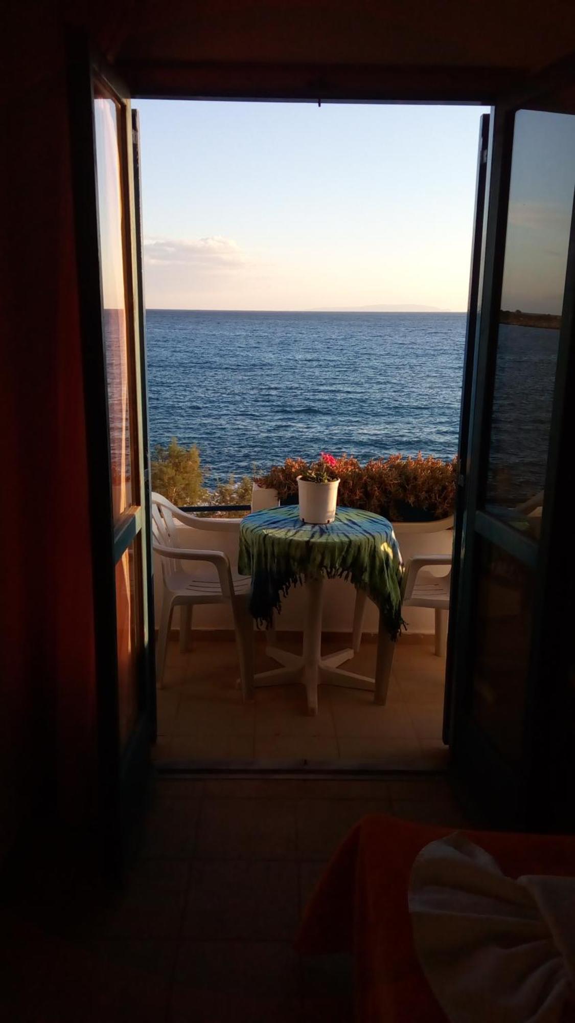 Taverna Akrogiali Лутро Екстериор снимка