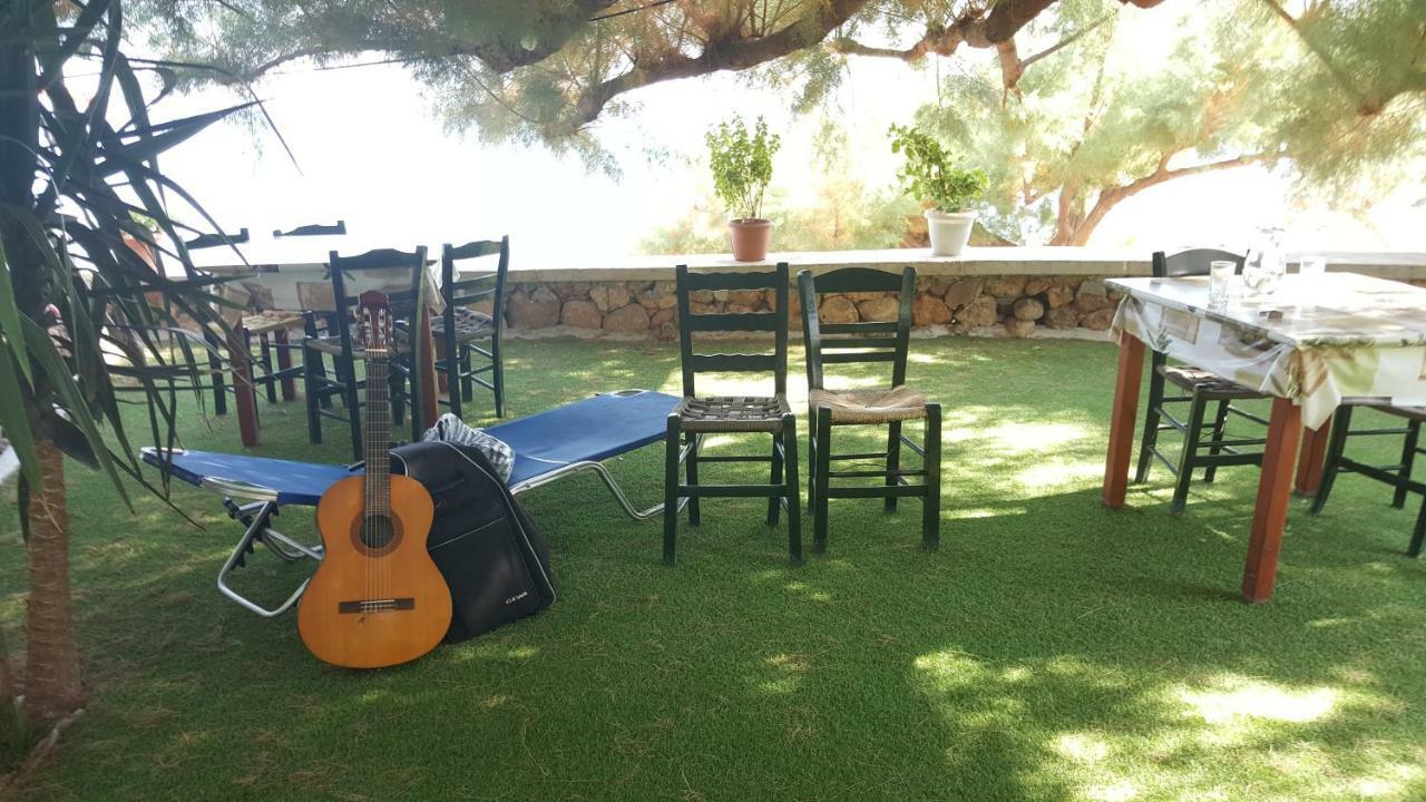 Taverna Akrogiali Лутро Екстериор снимка
