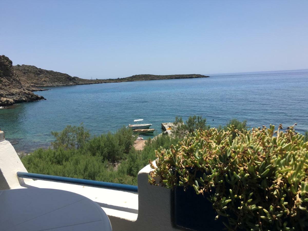Taverna Akrogiali Лутро Екстериор снимка